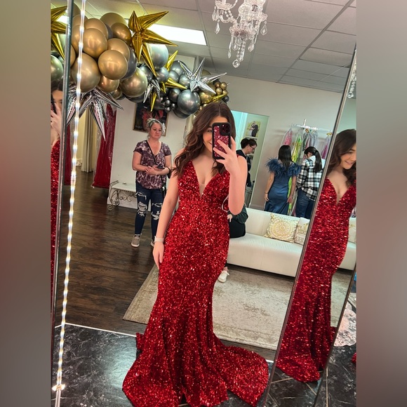 Sherri Hill Prom Dress - Picture 3 of 4